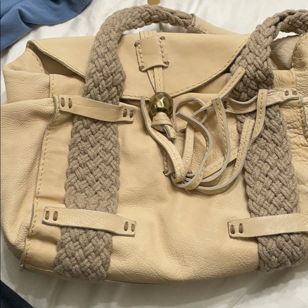 tote